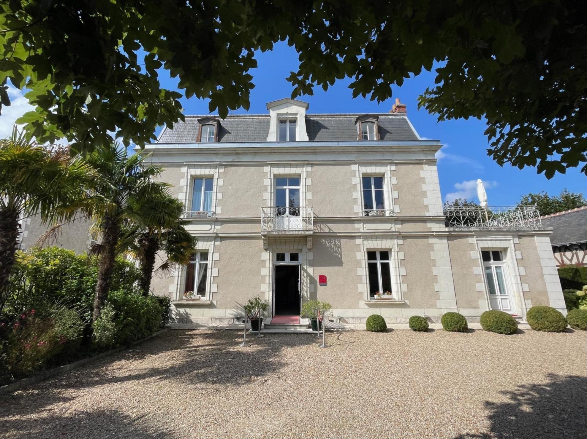Le Pavillon Des Lys - Hotel Particulier Amboise Exterior photo